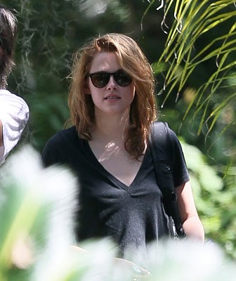 [Kristen Stewart] On The Road - Page 16 Kstewa15