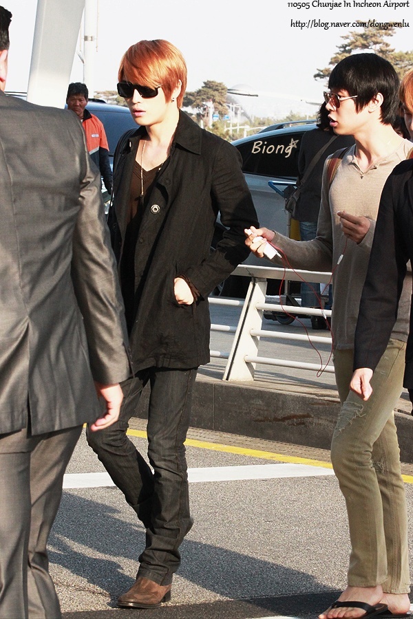 [Foto + Video] JYJ en aeropuerto de Incheon 1091