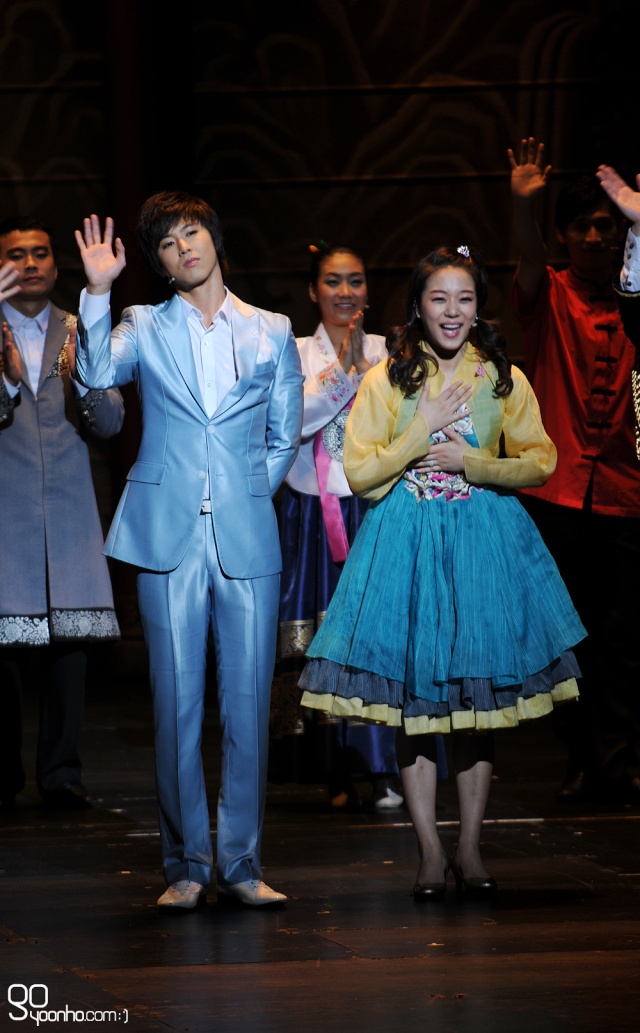 Yunho en el Musical Goong (7) 1229