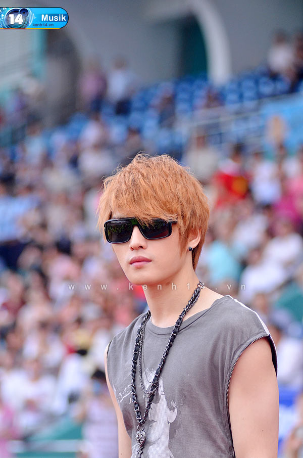 [FOTO] JYJ at Doosan Asian Dream Cup 2011 in Vietnam Part 2 15112