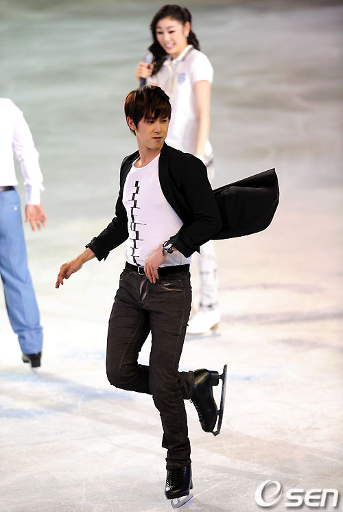 [Foto] Yunho – All That Skate Spring 2011 parte 1 y 2 1557