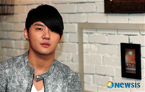 [Foto] Junsu entrevista para newsis 1833