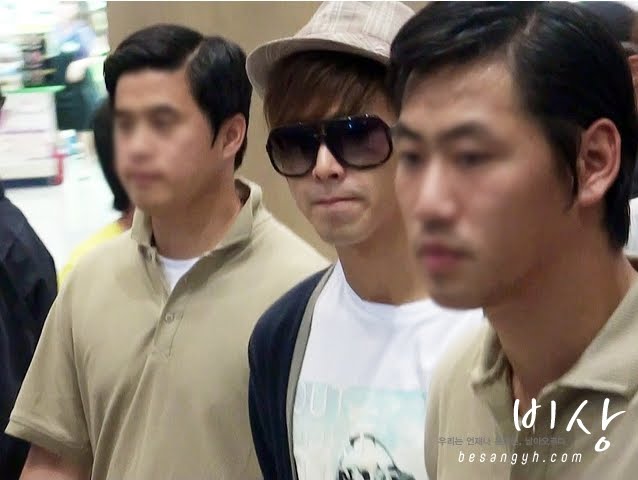 Yunho y Changmin en el Aeropuerto de Incheon  239