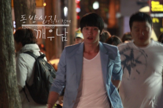 [Foto] Yoochun Parte 2  4236