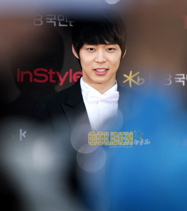 Yoochun en los Baeksang Awards parte 2 5215