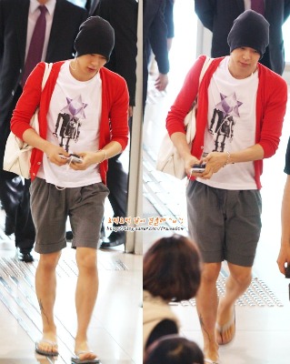 Caminando en el pináculo de la moda de aeropuerto – #1 Yoochun! 588d8e10