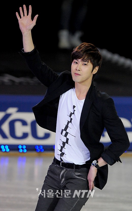 [Foto] Yunho – All That Skate Spring 2011 parte 1 y 2 8125