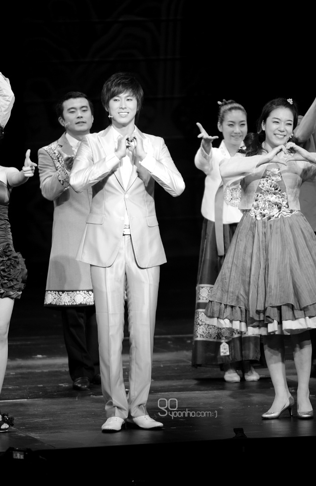 Yunho en el Musical Goong (7) 941