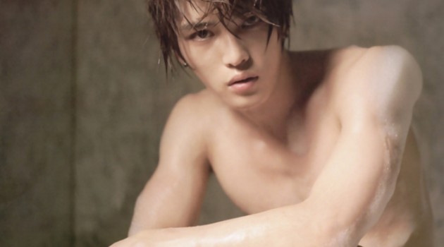 Cabello de Jaejoong con vida propia!! Hero_j10