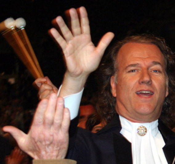 ANDRÉ RIEU - Dutch violinist & composer Andre-10