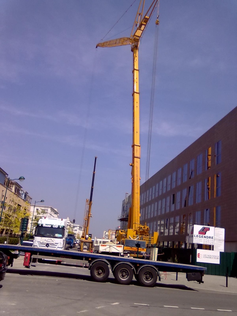 Démontage de la grue à tour de la Tour First (La Défense) - Page 3 24062010