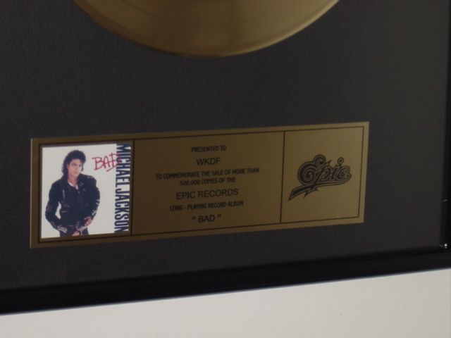 Les Récompenses RIAA, SNEP ... Hgtfhx10