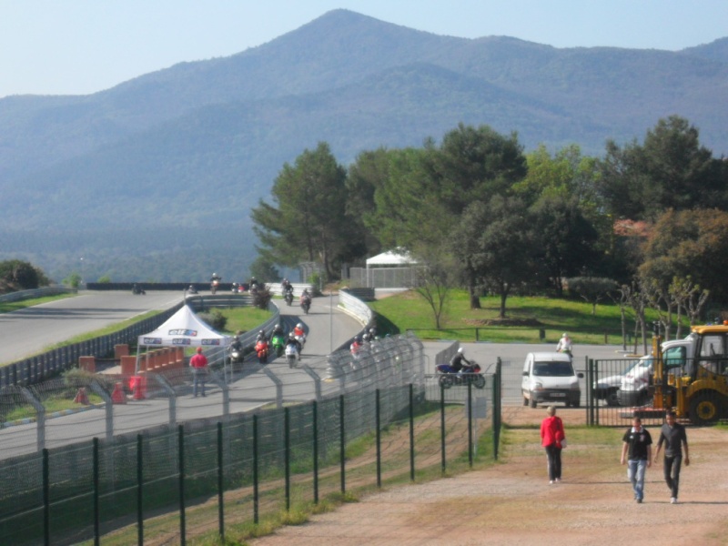 Compte rendu: 1er roulage de DACINY prépara course des ROOKIE 2011 circuit du LUC Sdc10710