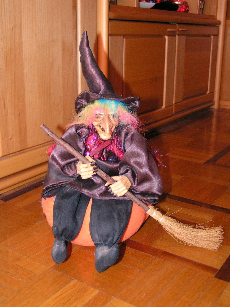 Poupée sorcière d'halloween Pict0310