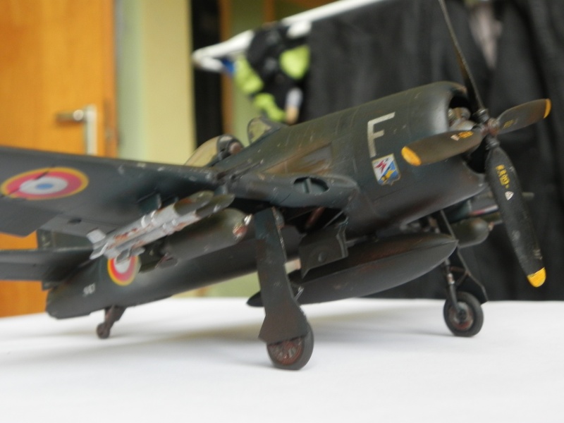 [CONCOURS GUERRE INDO] F8F1-B Bearcat [Academy] 1/48  - Page 2 Dscn0312