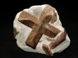 staurotide ou pierre de croix Stauro11