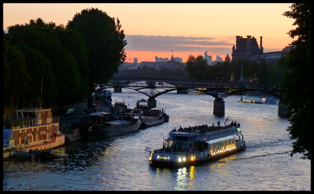 Photo de la sortie de nuit sur Paris du 12 mai 2011 - Page 3 03011