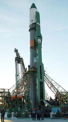 Lancement & amarrage du Progress M-11M Soyuz-10