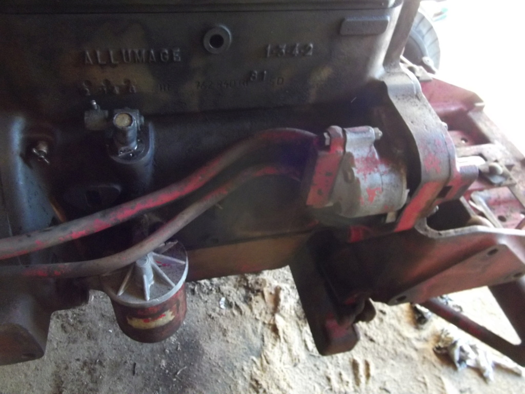 ( Recherche) pompe hydraulique pour McCormick f270 267 Dscf1310