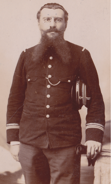 Identification tunique sur photo / Infanterie de marine - coloniale ?? Sans_t10