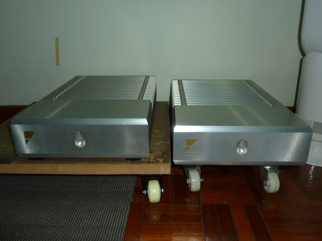 Ayre MX-R Monoblocks Power Amplifier (Used) SOLD P1070131