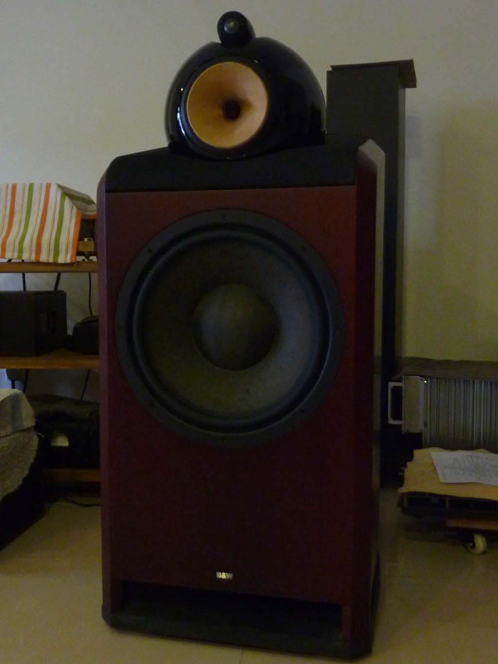 B&W (BOWERS & WILKINS) Nautilus 801 Floorstanding Speakers (Used) P1070561