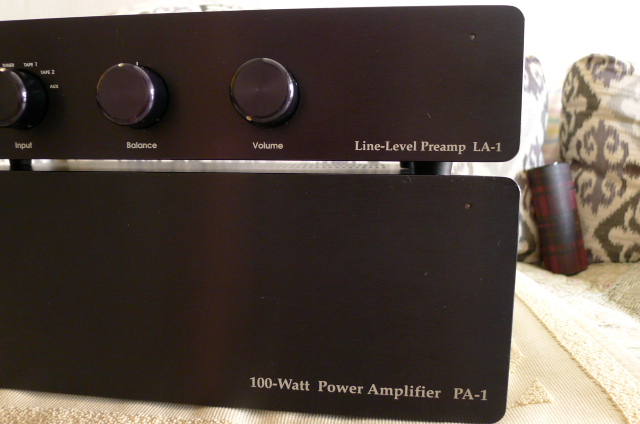 Michael Yee Audio LA-1 Preamplifier and PA-1 100 Watts Power Amplifier (Used) P1140825