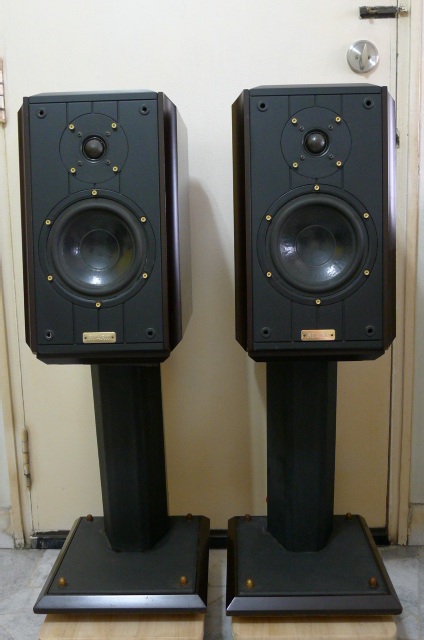 Ruark Equinox Two way Bookshelf Speakers Used SOLD