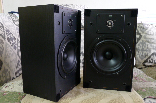 KEF C25 Bookshelf Speakers (Used) SOLD P1150237