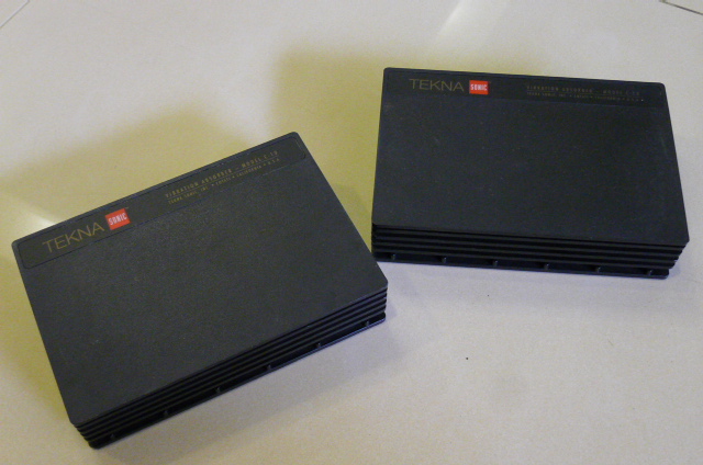Tekna Sonic Vibration Absorbers Model C-10, 1 Pair (Used) SOLD P1150916