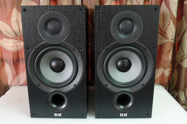 Elac Debut 2.0 Model B6.2 Bookshelf Loudspeakers (Used) SOLD P1160221