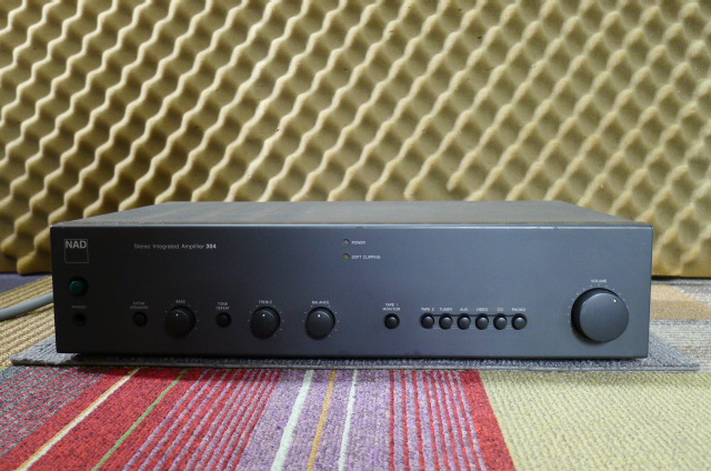 NAD 304 Stereo Integrated Amplifier (Used) SOLD P1160637