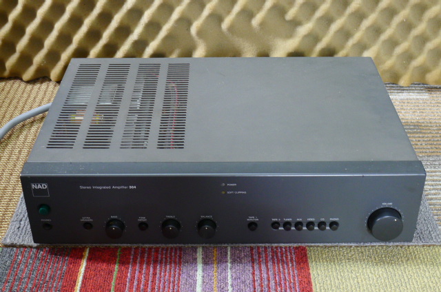 NAD 304 Stereo Integrated Amplifier (Used) SOLD P1160638