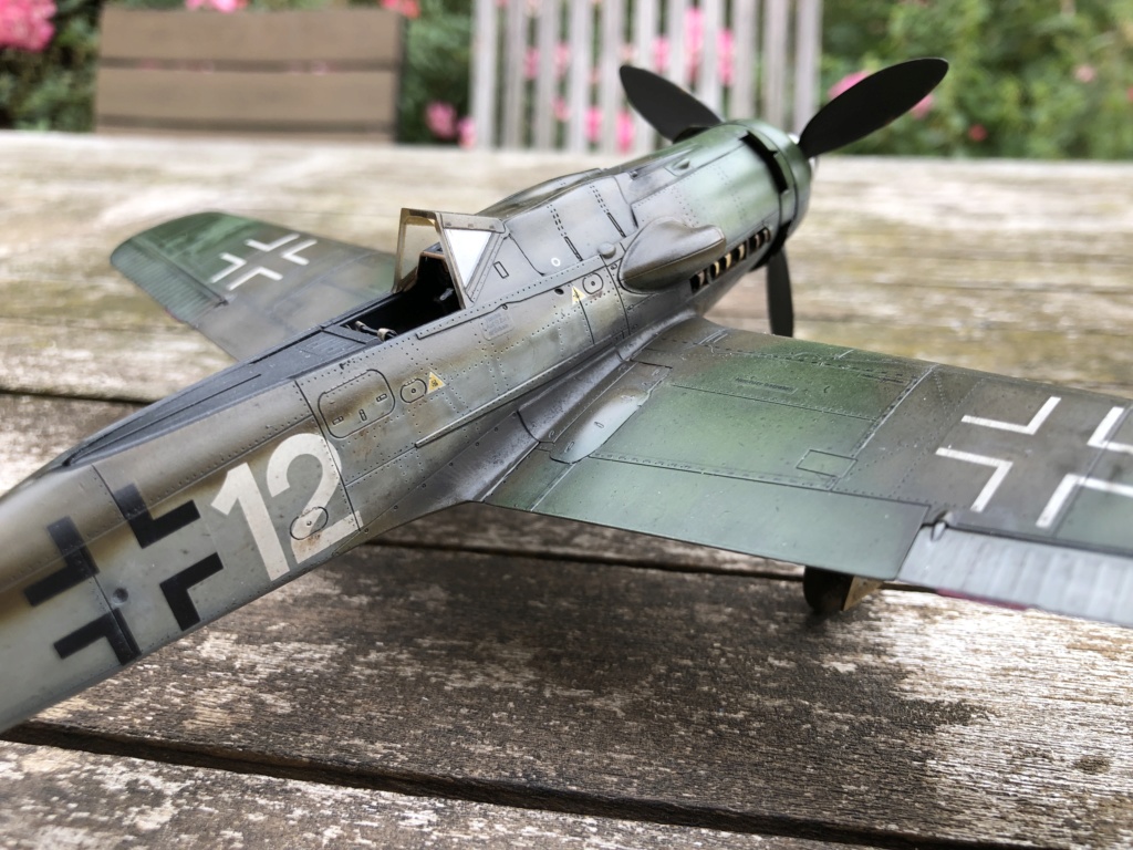 FW 190 D-9 Kit Eduard Profipack 8184 au 1/48 - Page 4 Img_1352