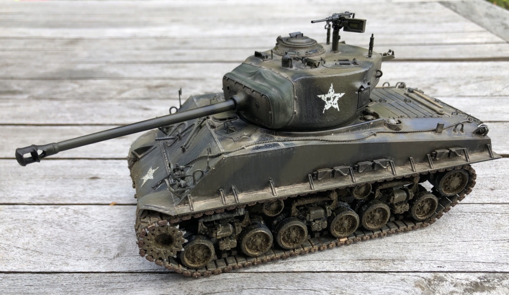 Sherman M4A3 "Easy Eight" 1/35 Ryefield Model (Sans intérieur) Terminé le 26/09/2020 Img_8710