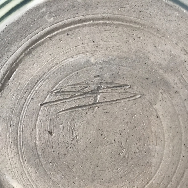 SB swirly lined dotted unusual bowl, early sandy brown? Cdc36910