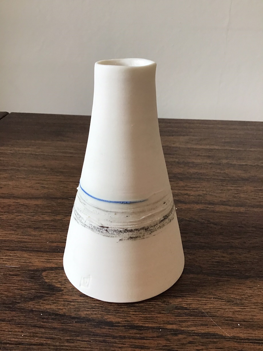 Porcelain vase. J mark - Jewels Williams-Peplow Img_0927
