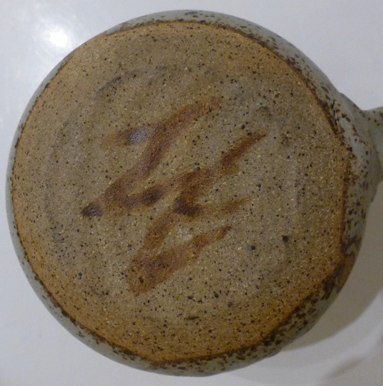 Speckled Fat Mug & Baking Dish TLE / ZE mark? - Michael Emmett  P1140416