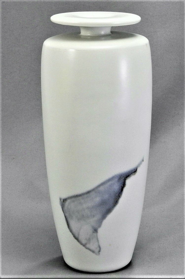Contemporary Porcelain Vase, cross or FT mark - Tina Forrester?  Pocela10