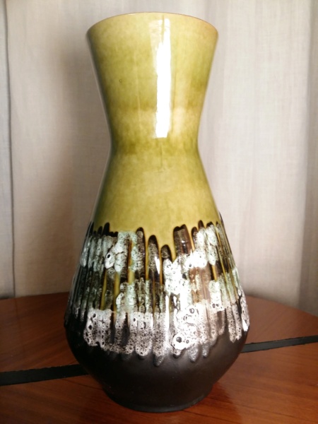 Green, Black and White vase 1218-25 Austria 20201019