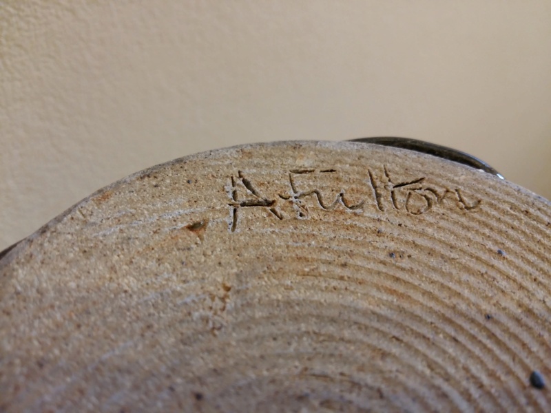 23 cm vase signed A.Fulton (?) 20201213
