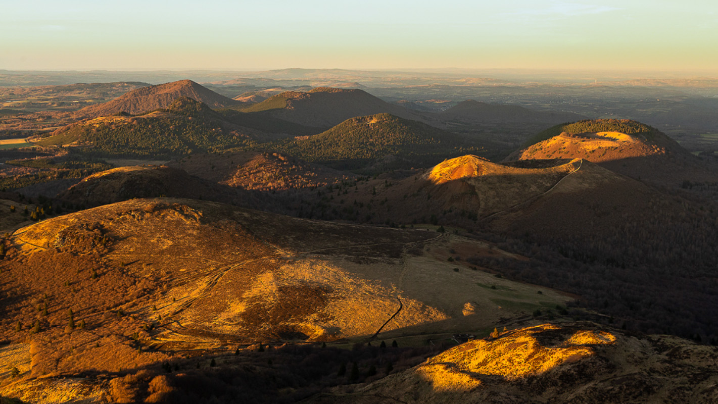 [Paysages]  ☞ Couchant sur la chaine des Puys Puy-de10