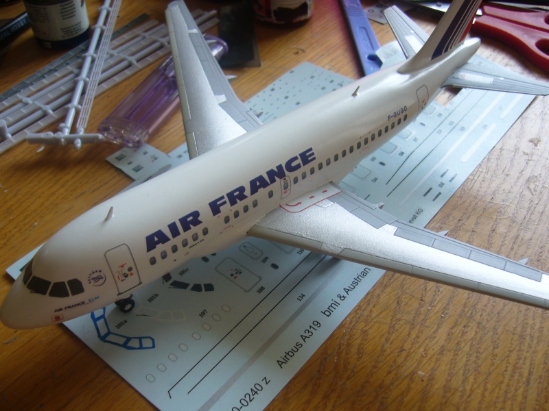 AIRBUS A318-111 AIR FRANCE/REVELL-CONTRAILS-NAZCA DECALS 1/144 P1050828