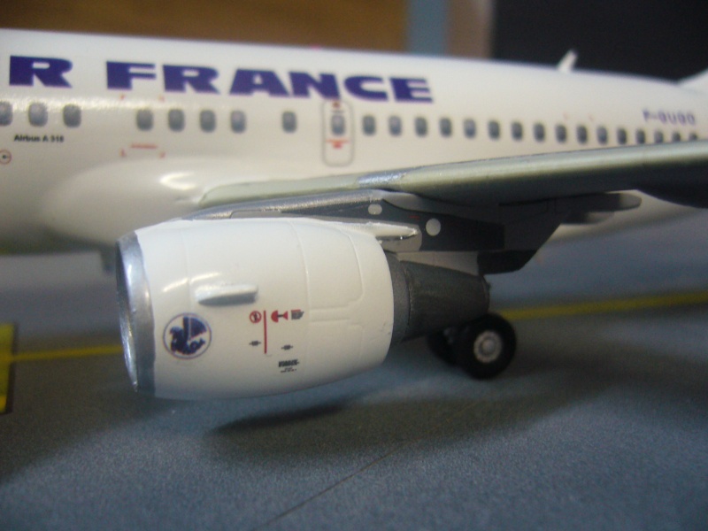 BABYBUS A318-111 AIR FRANCE/CONTRAILS-REVELL-NASCA P1050831