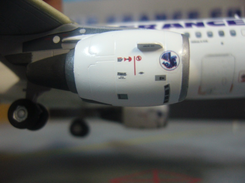 BABYBUS A318-111 AIR FRANCE/CONTRAILS-REVELL-NASCA P1050837