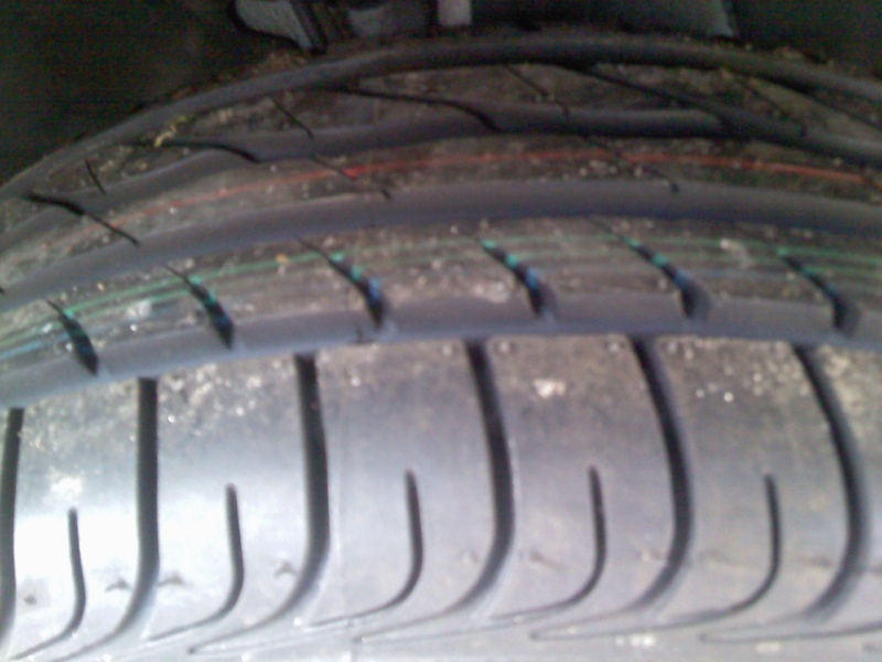 montage pneus étrange a mon gout P1304111