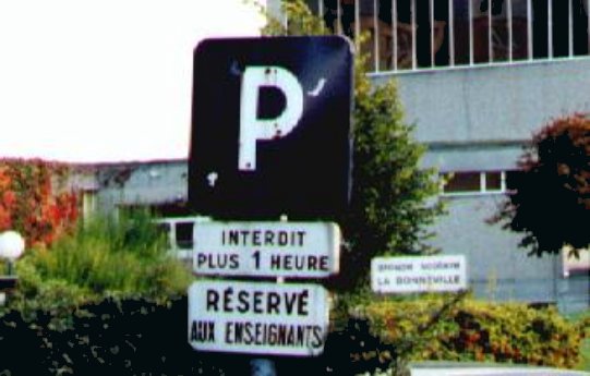 Les panneaux insolites Parkin10