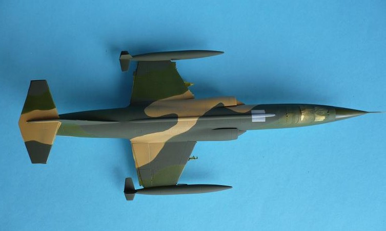 [Italeri (Esci)] 1/72 - Lockheed F-104G Starfighter - Force Aérienne Belge  - Page 6 P1050037