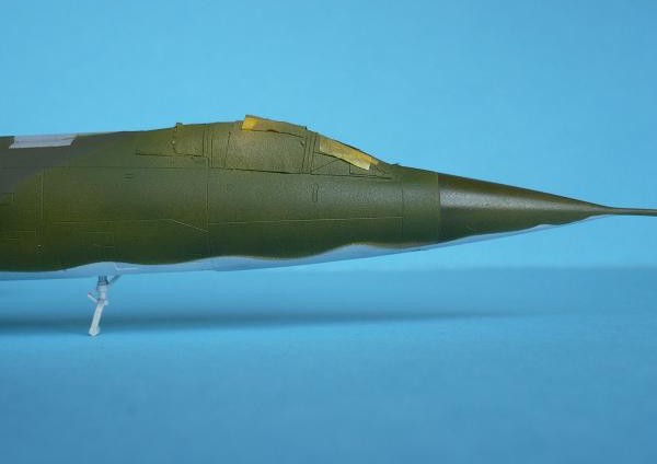 [Italeri (Esci)] 1/72 - Lockheed F-104G Starfighter - Force Aérienne Belge  - Page 6 P1050041