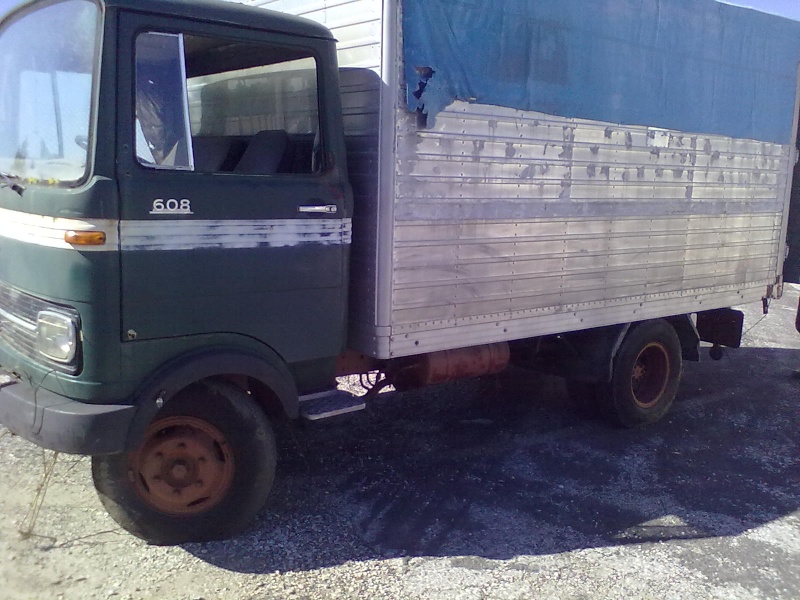 Utilitaires et poids-lourds  non Citroën ... - Page 10 Camion15